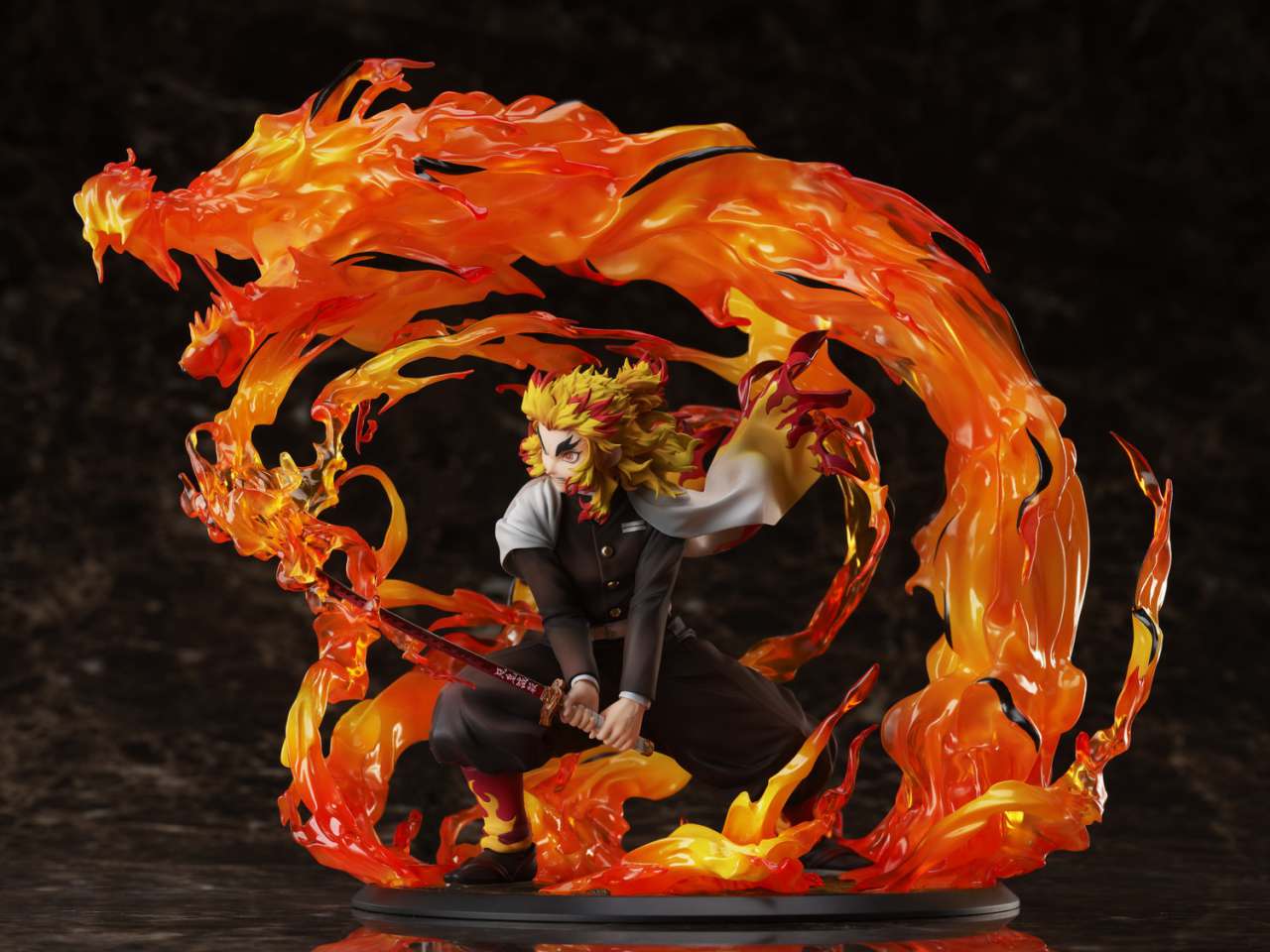 Demon Slayer: Kyojuro Rengoku 1/8 Statue