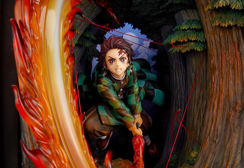 Demon Slayer: Tanjiro Kamado Hinokami Kagura Statue