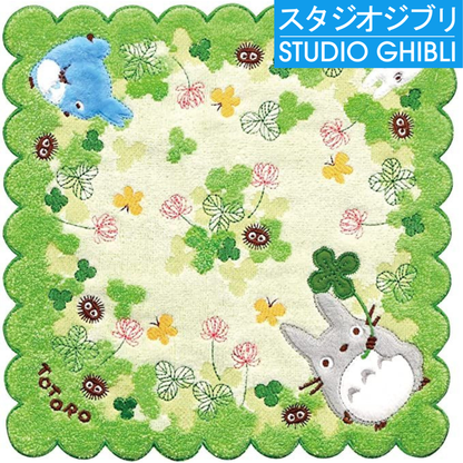 My Neighbor Totoro: „Four Leaf Clover“ - Handtuch