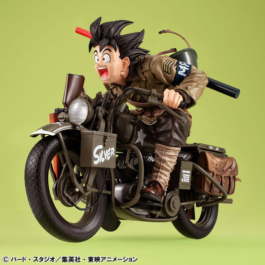 DRAGON BALL Z: Son Goku & Bike - Statue Desktop Real McCoy 18cm