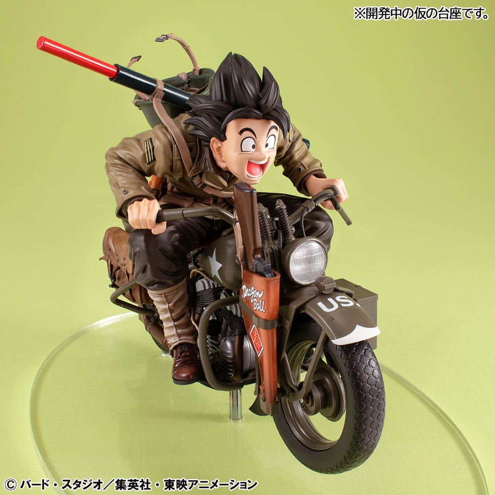 DRAGON BALL Z: Son Goku & Bike - Statue Desktop Real McCoy 18cm