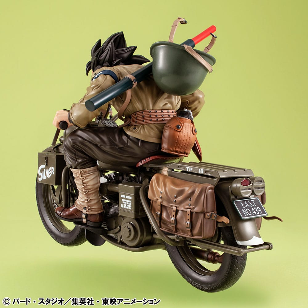 DRAGON BALL Z: Son Goku & Bike - Statue Desktop Real McCoy 18cm
