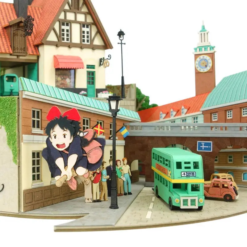 Kiki’s Delivery Service: Stadt & Bäckerei (Non-Scale) - Paper Diorama Kit