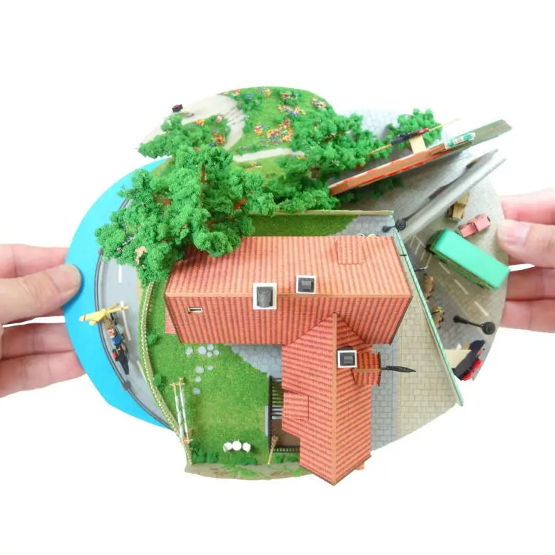 Kiki’s Delivery Service: Stadt & Bäckerei (Non-Scale) - Paper Diorama Kit