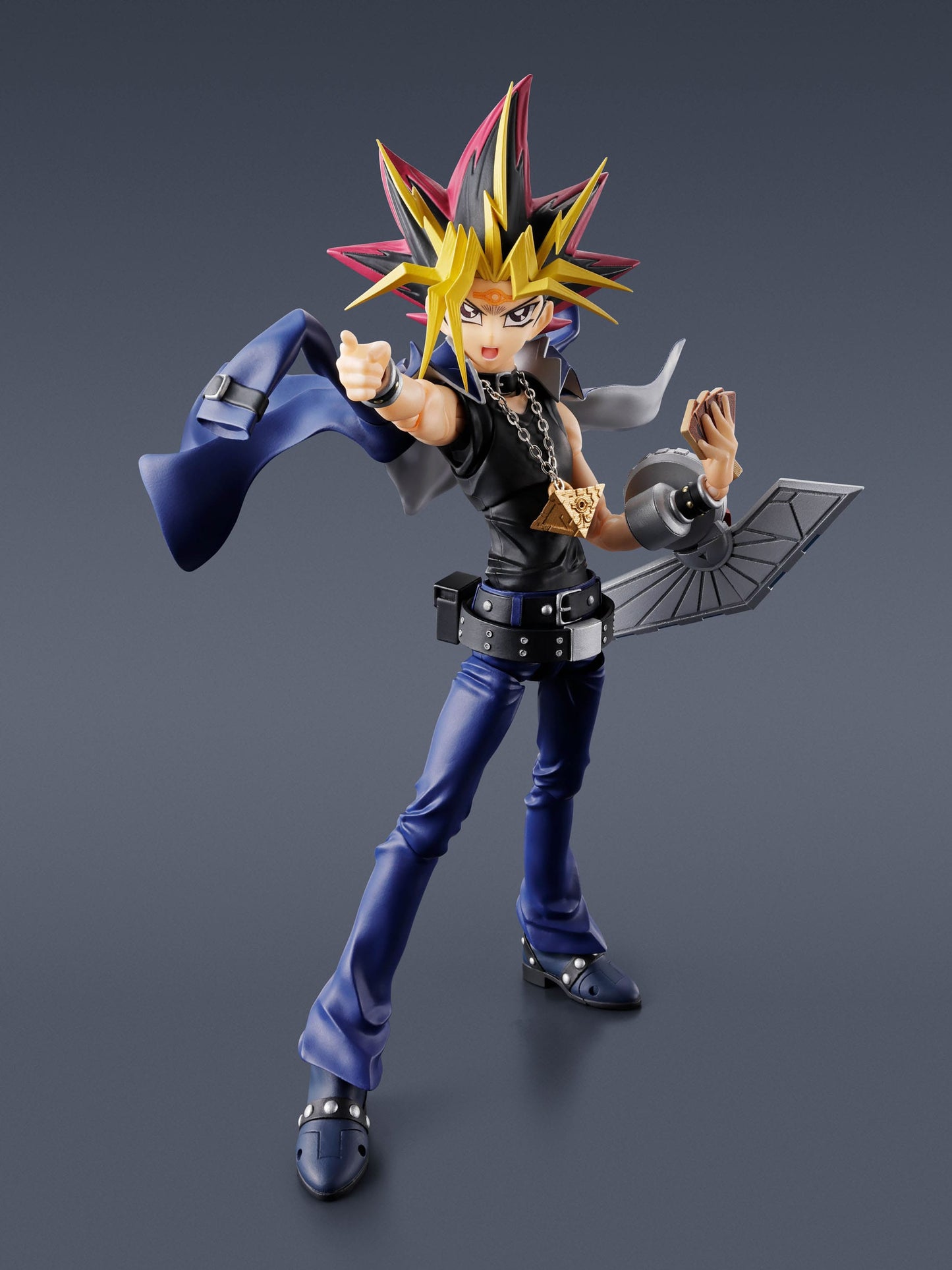Yu-Gi-Oh! S.H.Figuarts Actionfigur Yami Yugi 16 cm – Signierte Verpackung (DE Synchronsprecher Konrad Bösherz)